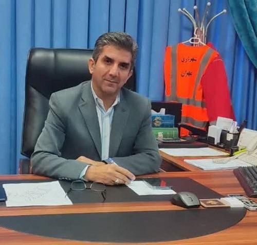 الحاق یک دستگاه خودرو ون به ناوگان حمل ونقل شهرداری مهران