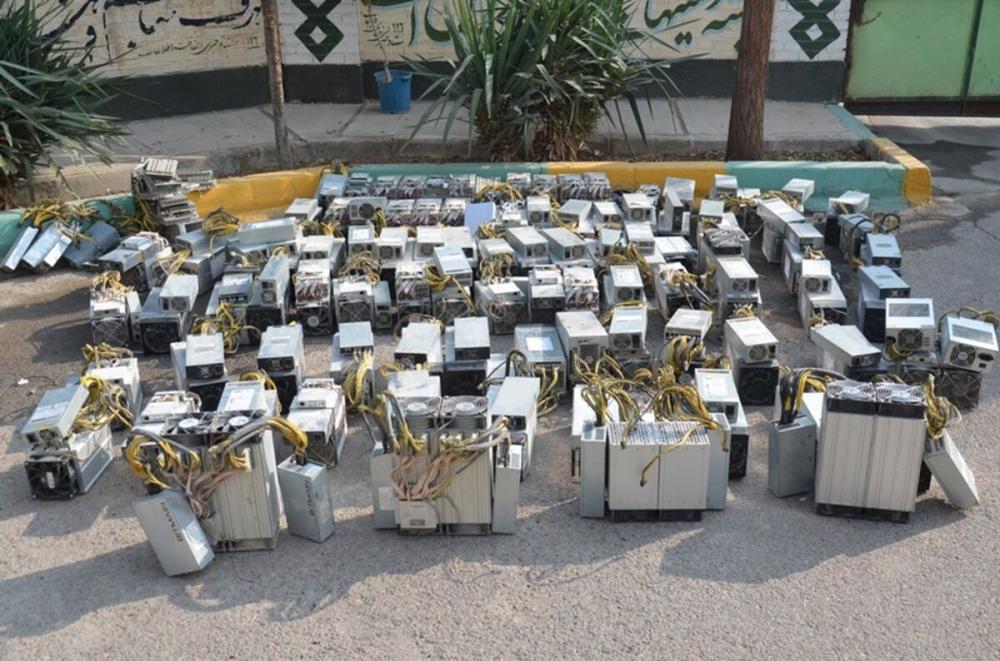 کشف ۴ دستگاه ماینر غیرمجاز در استان ایلام 