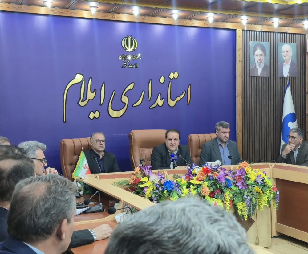 رویکرد ستاد تسهیل باید «حل مسئله» باشد / بانک ها و تولیدکنندگان شریک راهبردی یکدیگرند / هشدار درباره بلاتکلیفی ساختمان های مازاد بانکی
