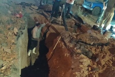 آب محله نامدنانان شهر ایلام پس از ساعت ها تلاش نیروهای آبفا برقرار شد